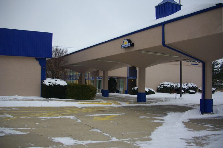 Macomb Inn - thumb 4