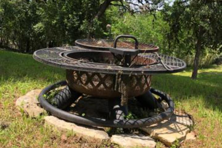 Bootleggers Tavern - thumb 1