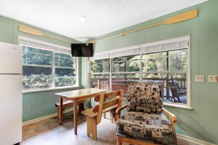 River Romance - thumb 4