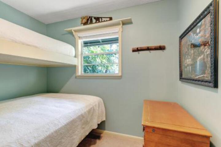 River Romance - thumb 3