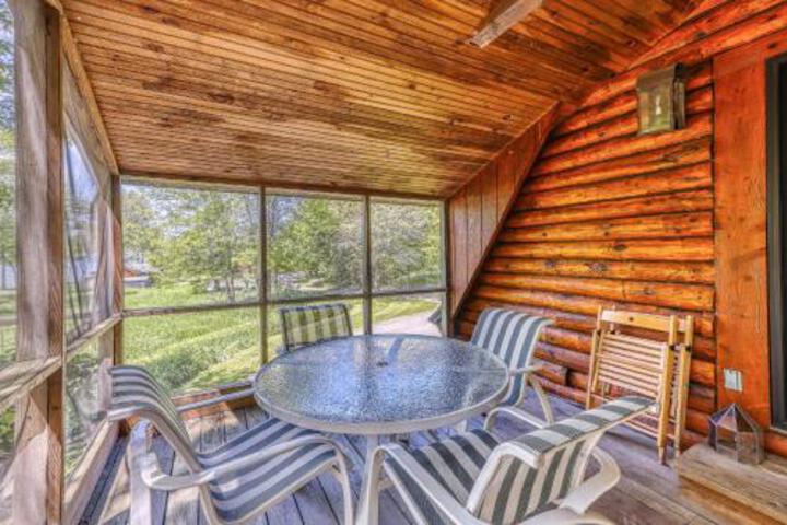 2 Bed 2 Bath Vacation Home In Charlotte - thumb 1