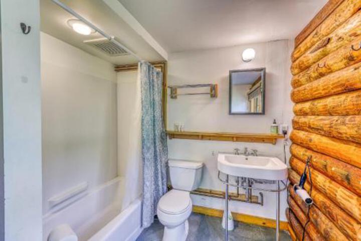 2 Bed 2 Bath Vacation Home In Charlotte - thumb 3