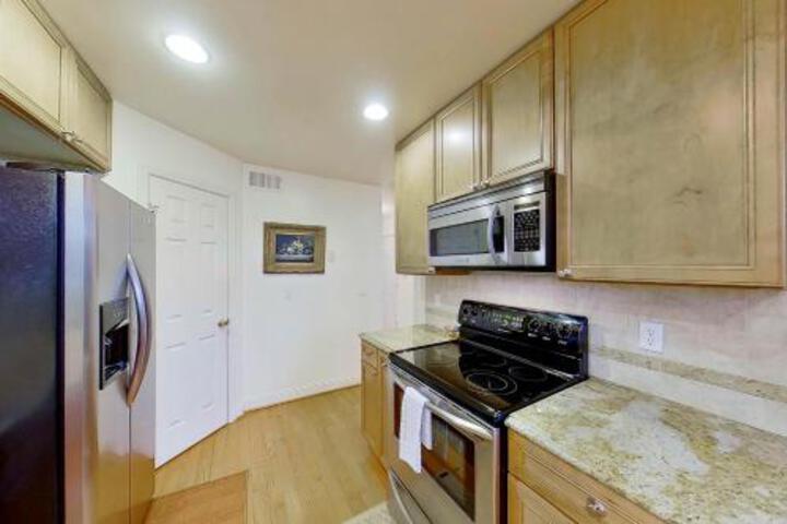 Lazy Lakeside Lagoon 4 Bed 3 Bath Vacation Home In Bumpass - thumb 0