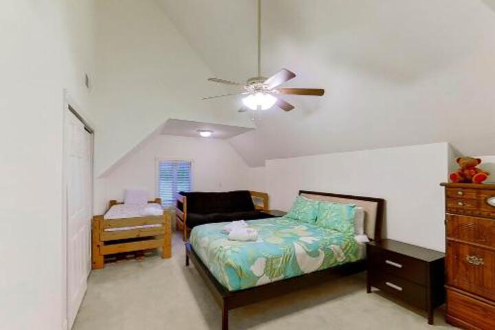 Lazy Lakeside Lagoon 4 Bed 3 Bath Vacation Home In Bumpass - thumb 3