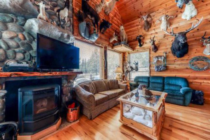 Hunters Paradise - thumb 0