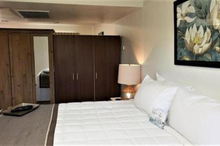 105 Warm Up With Our Hot Specials! - thumb 2