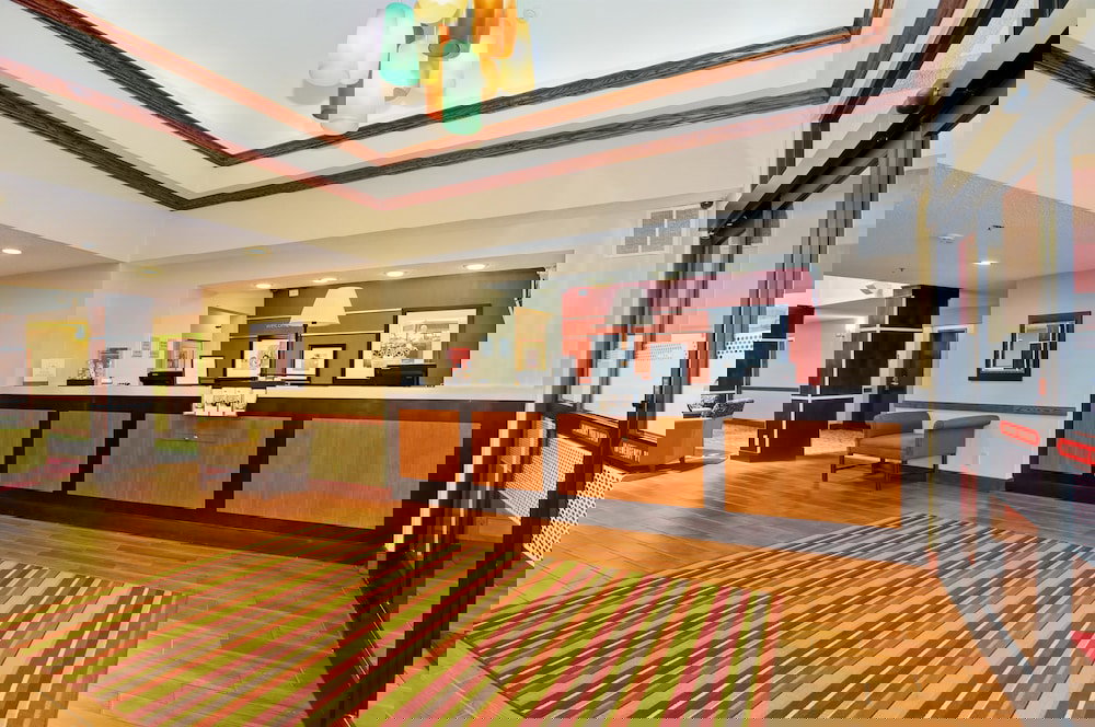 Hampton Inn Athens - thumb 6