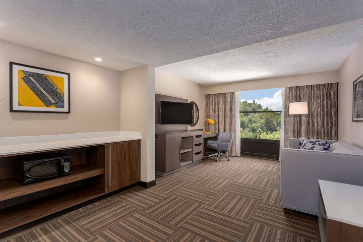 Hampton Inn Bristol - thumb 5