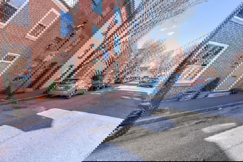 Historic Fells Point Home Steps From Waterfront - thumb 6