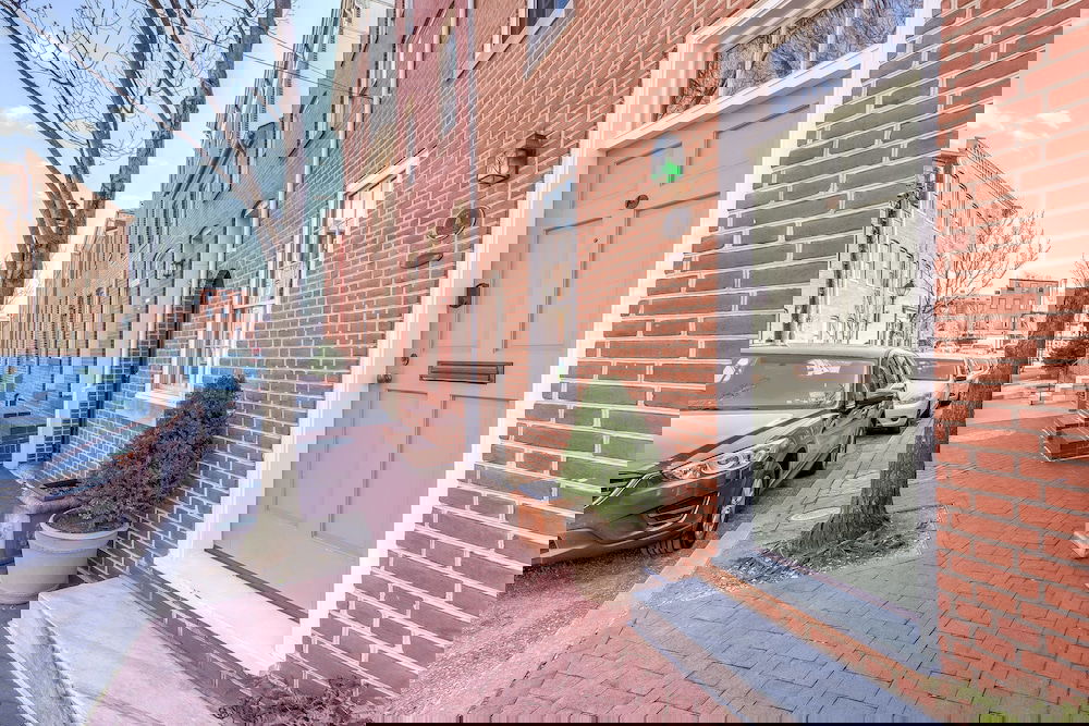 Historic Fells Point Home Steps From Waterfront - thumb 2