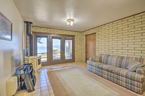 Private Bigfork Home Overlooking Flathead Lake! - thumb 3