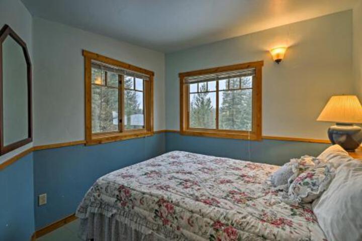 Superb Whitefish Retreat W / Hot Tub Sauna Yoga! - thumb 1