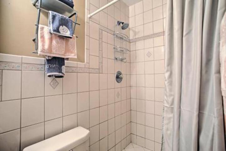 Home On Canal W / Pool 3 Mi. To Hollywood Beach! - thumb 5