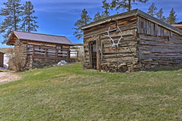 Remodeled Hill City 1910 Log Cabin W / Grill Deck - thumb 0