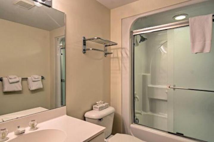 Ski In / Ski Out Condo On Boyne Mountain! - thumb 0