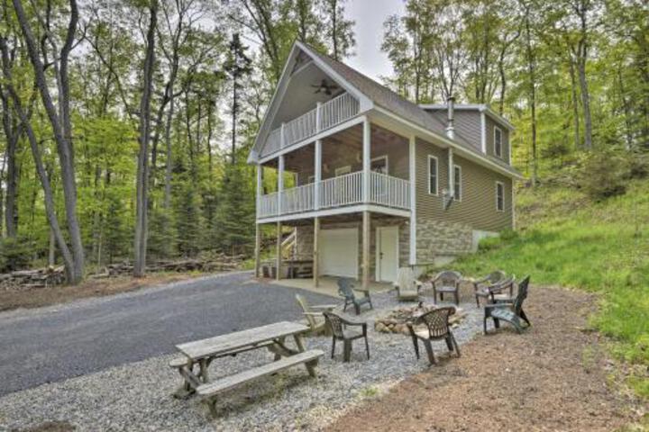 Cozy Old Forge Home W / 2 Porches Fire Pit Hot Tub - thumb 4