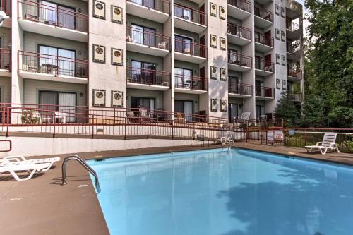 Gatlinburg Penthouse With Private 250 Foot Terrace! - thumb 6