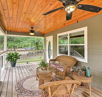 Crystal River Cottage on 1 Acre with Deck  Porch - Accommodation Alabama