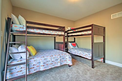 Lake Anna Waterfront Home With 2 Acres & Covered Dock - thumb 5