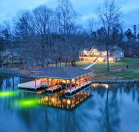 Lake Anna Waterfront Home with 2 Acres  Covered Dock - Accommodation Alabama