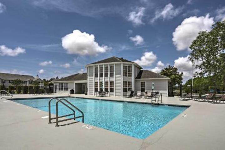 Gulf Shores Condo W / Resort Pool Hot Tub & More!