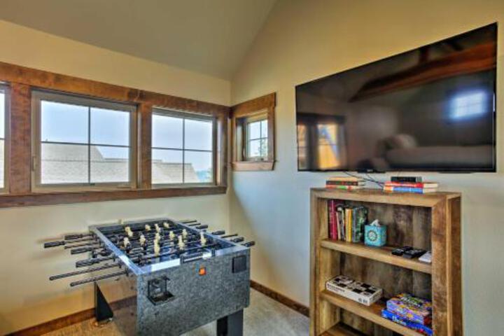 Cle Elum Home W / Hot Tub Walk To Golf & Hiking! - thumb 2