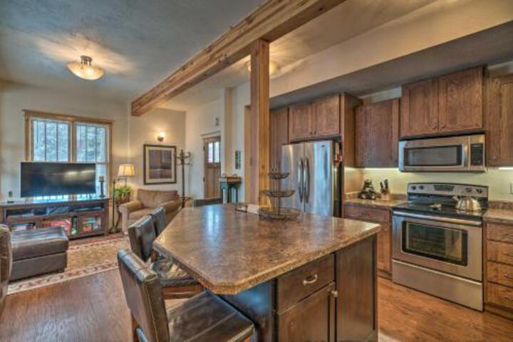 Updated Townhome W / Hot Tub Walk To Downtown! - thumb 5