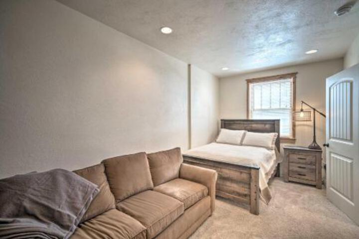 Updated Townhome W / Hot Tub Walk To Downtown! - thumb 3
