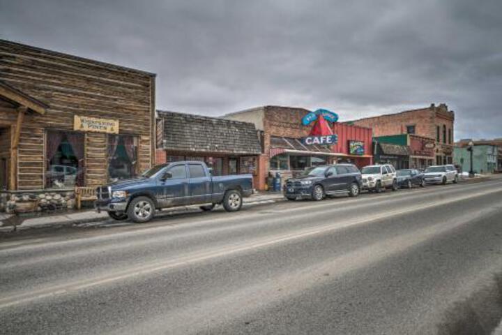 Updated Townhome W / Hot Tub Walk To Downtown! - thumb 0