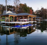 Waterfront Lake Anna Family Home w / Dock  Kayaks - Accommodation Alabama