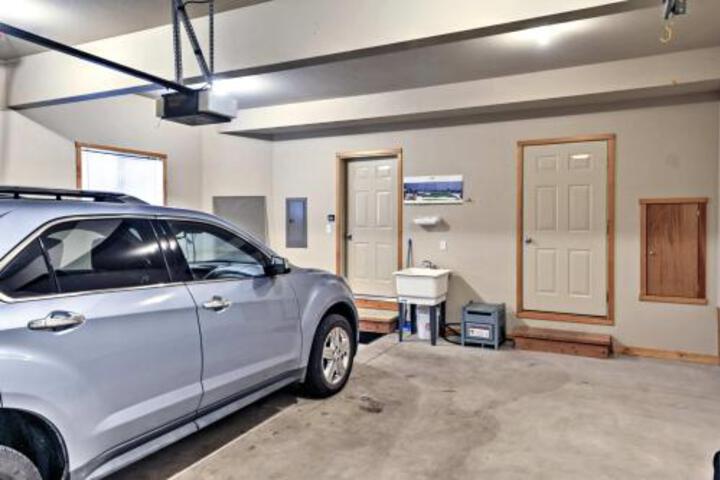 Cozy Bigfork Townhome W / Expansive Deck & Views! - thumb 5