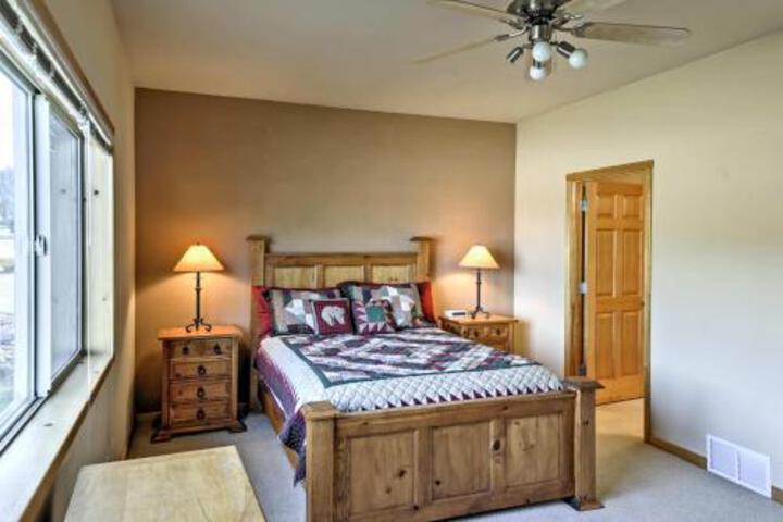 Cozy Bigfork Townhome W / Expansive Deck & Views! - thumb 2