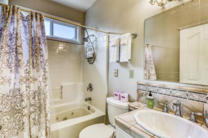 Grayland Getaway - thumb 3