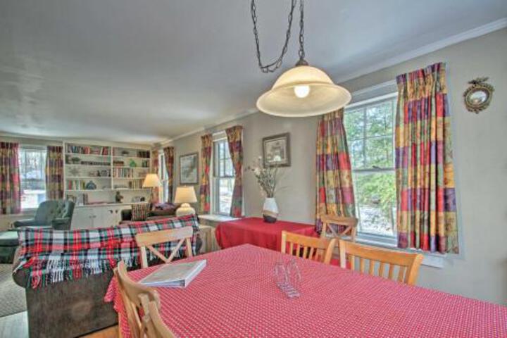 Cozy Conway Home W / Yard On The Swift River! - thumb 5