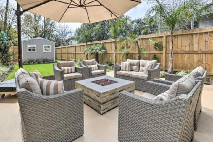 Dog Friendly Galveston Home Walk To Beach! - thumb 0