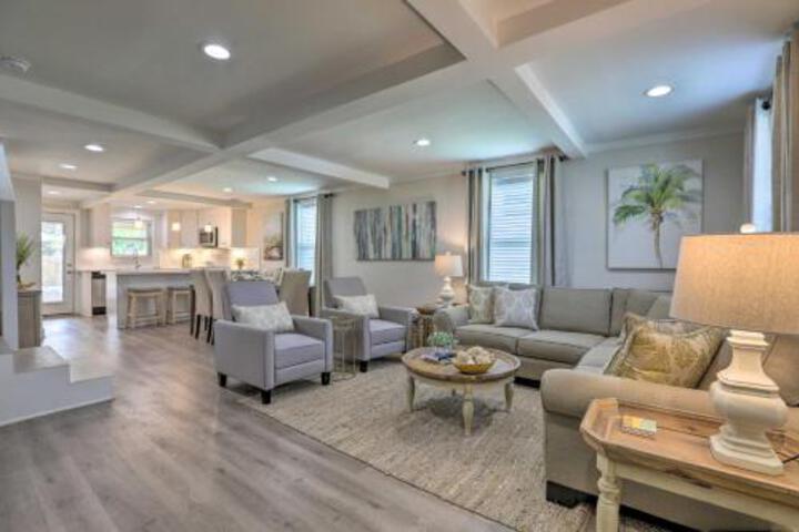 Dog Friendly Galveston Home Walk To Beach! - thumb 4