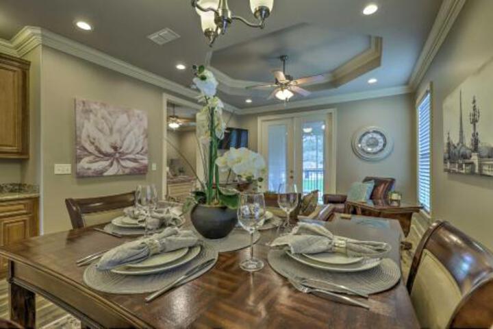 Diamondhead Condo Screened Patio+Pool Access - thumb 6