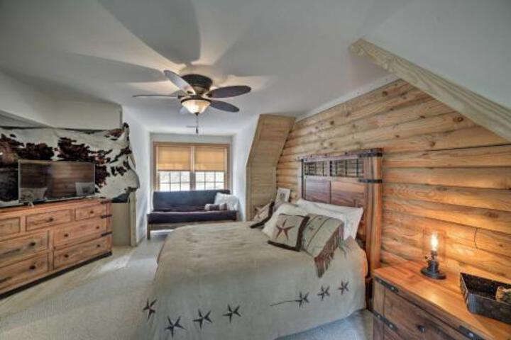 Big Bear Lodge Cabin In Massanutten Resort! - thumb 1