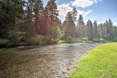 Riverfront Retreat In Sun Country Golf Resort - thumb 5