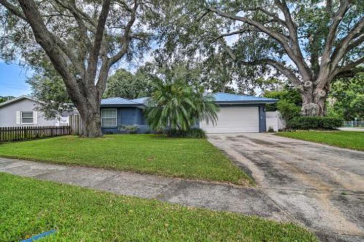 Clearwater Home W / Hot Tub+Patio 9mi To Beach - thumb 1