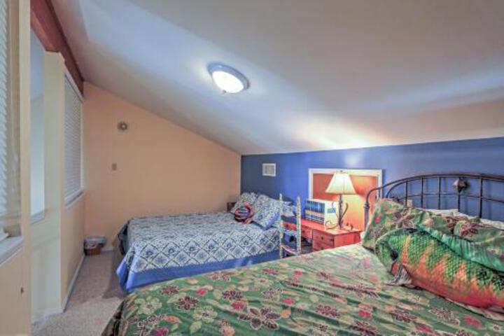 Waterfront Granbury Home With 2 Decks & Lake Views! - thumb 6