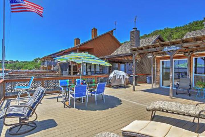 Waterfront Granbury Home With 2 Decks & Lake Views! - thumb 0