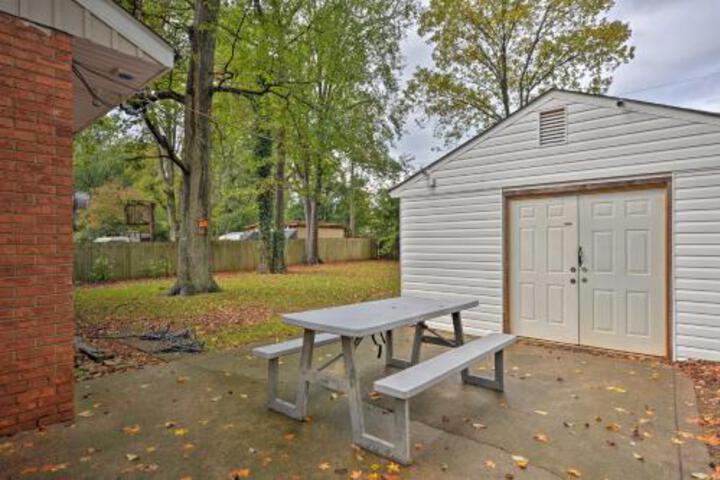 Charlotte Area Home W / Patio 6 Mi. To Dtwn! - thumb 4