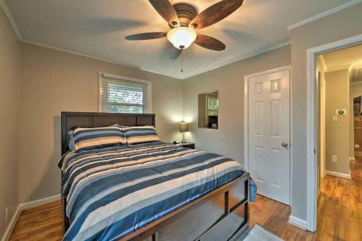 Charlotte Area Home W / Patio 6 Mi. To Dtwn! - thumb 3