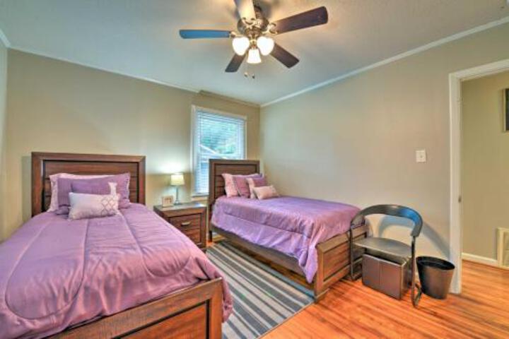 Charlotte Area Home W / Patio 6 Mi. To Dtwn! - thumb 2