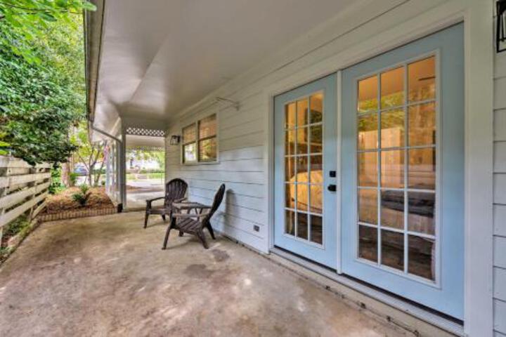 Urban Farmhouse W / Patio In Historic Dilworth - thumb 3