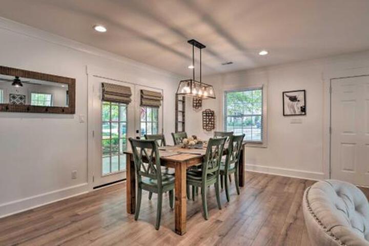 Urban Farmhouse W / Patio In Historic Dilworth - thumb 1