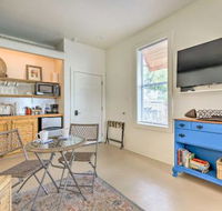 Old Town Getaway Walk to Shops Dining Bay - Accommodation Alabama