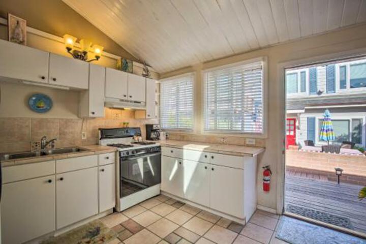 Mission Beach Studio With Deck Walk To Ocean! - thumb 5