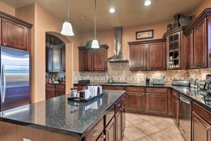 Southwestern Escape W / Private Pool + Fire Pit - thumb 3